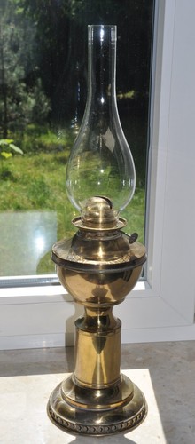 Kerosene lamp hitchcock - lamp,
